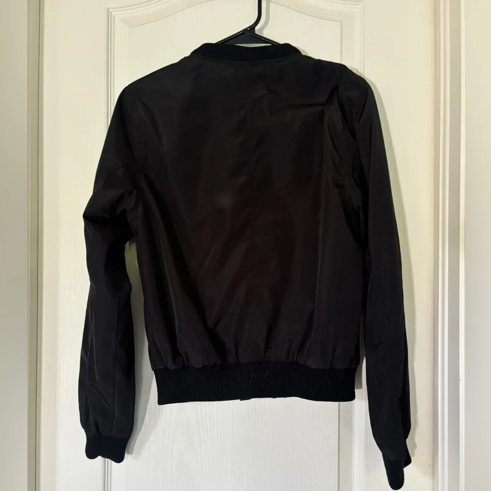 Love Tree Black Bomber Jacket Women’s Medium Orange Lining MA-1 Style Zip Front - Picture 2 of 6